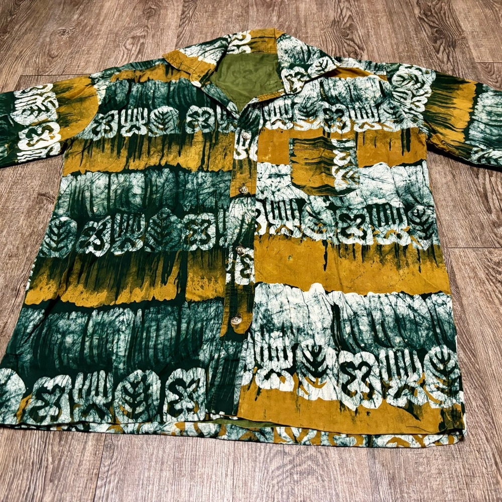 Vintage Men’s Handmade Batik Tie Dye Button Down Hawaiian Shirt